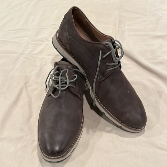 Lightly worn Hush Puppies Dark Grey Dress Shoe. Size 13. Classic with Comfort. - Picture 13 of 13